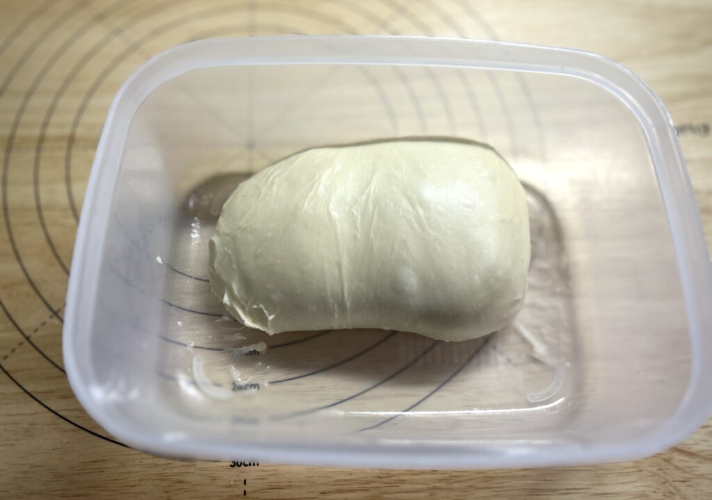 三つ折りが完了した生地